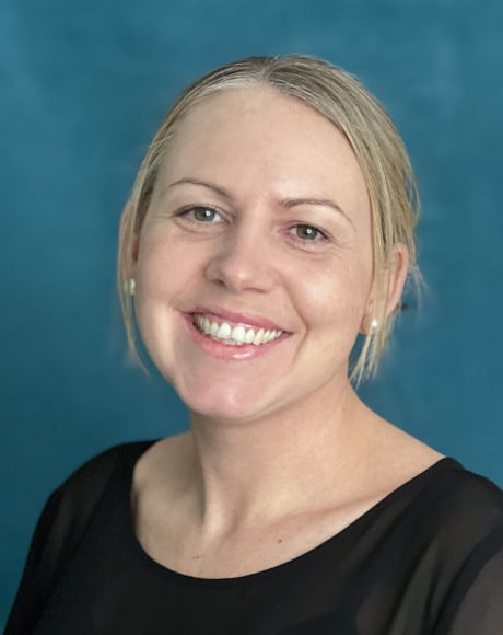 Stine Fallang Sæby, portrett