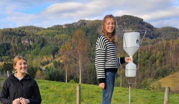 Siri (14) gjør en viktig jobb for miljøovervåkningen i Norge
